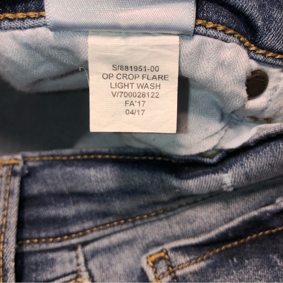 Banana Republic X Olivia Palermo Medium Wash Dark Rinse Crop Flare Leg Jeans - Picture 11 of 14